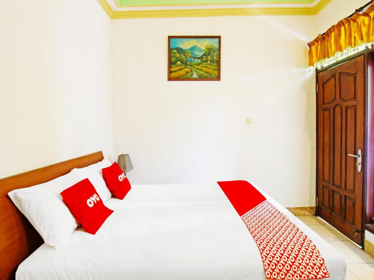 Oyo 91564 Ayodya Guest House 마타람 외부 사진