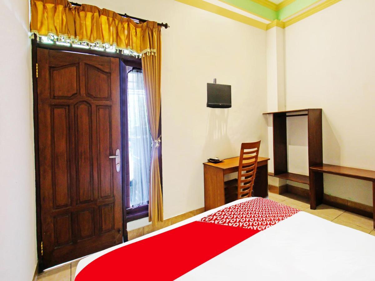 Oyo 91564 Ayodya Guest House 마타람 외부 사진