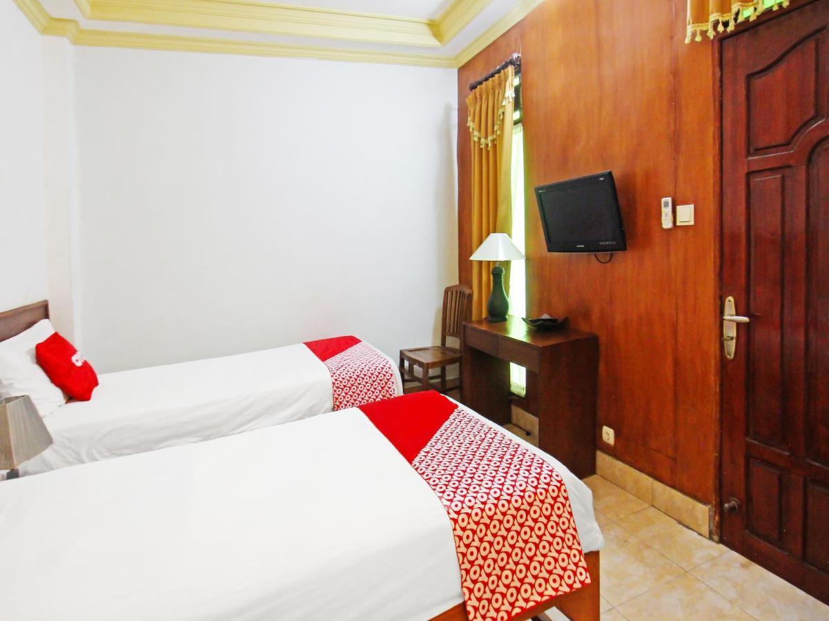 Oyo 91564 Ayodya Guest House 마타람 외부 사진